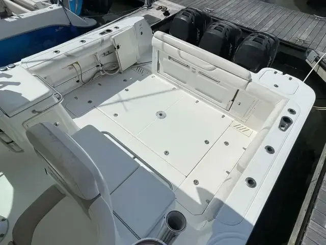 Boston Whaler 345 Conquest