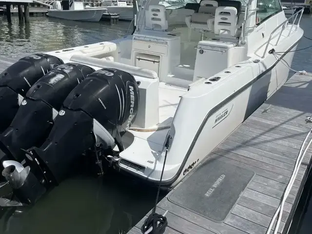 Boston Whaler 345 Conquest