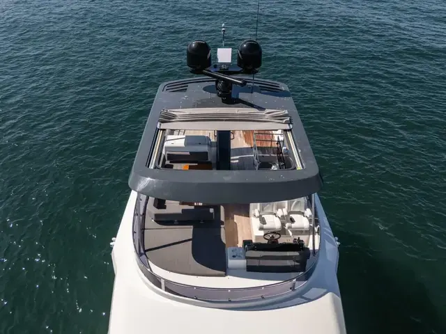 Sirena 58