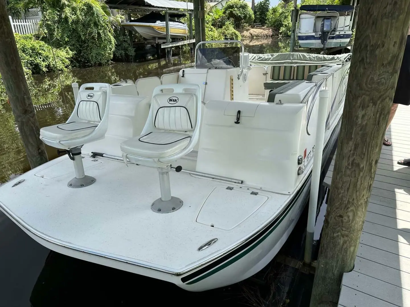 2016 Bimini cat deck boat