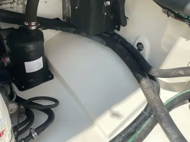 Boston Whaler 345 Conquest