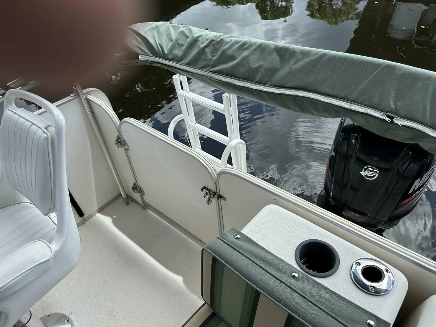 2016 Bimini cat deck boat