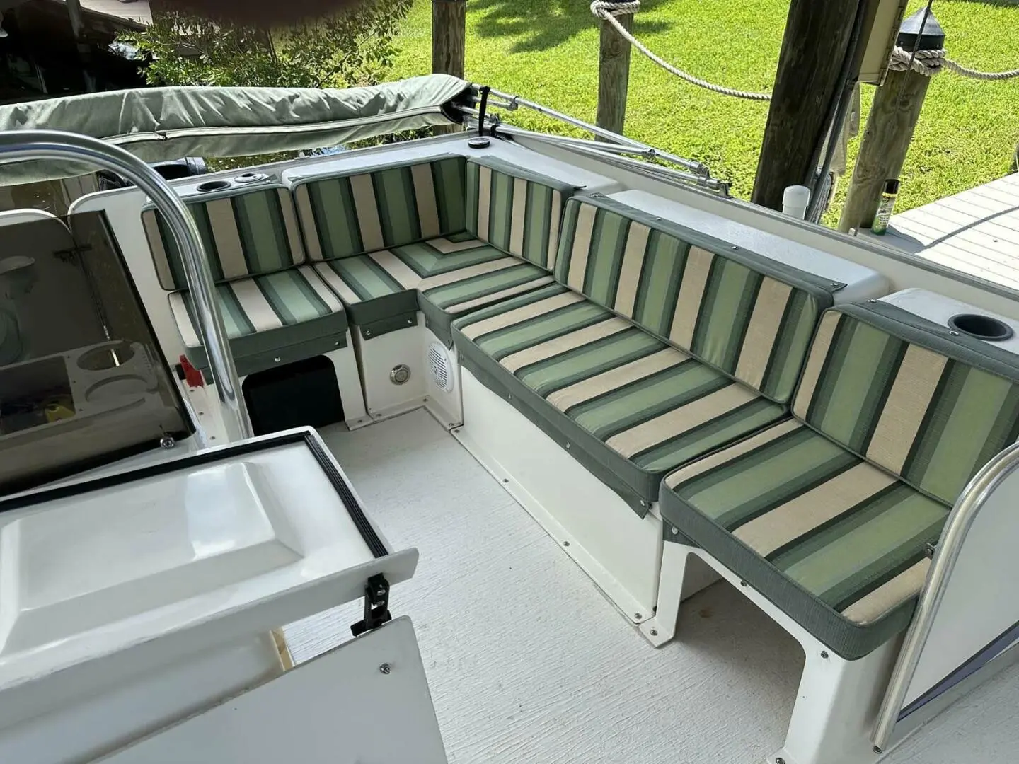 2016 Bimini cat deck boat