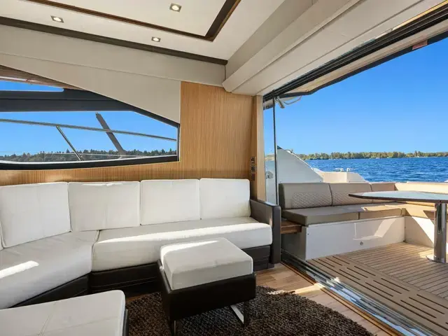 Sea Ray L590