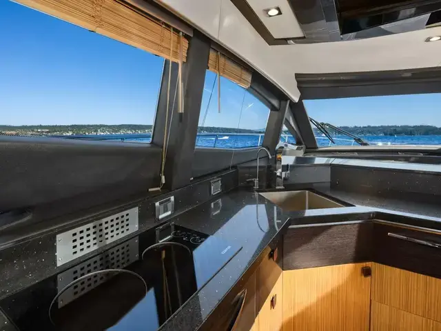 Sea Ray L590