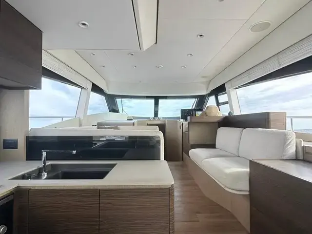 Ferretti Yachts 500