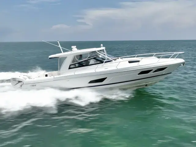 Intrepid Boats 438 Evolution