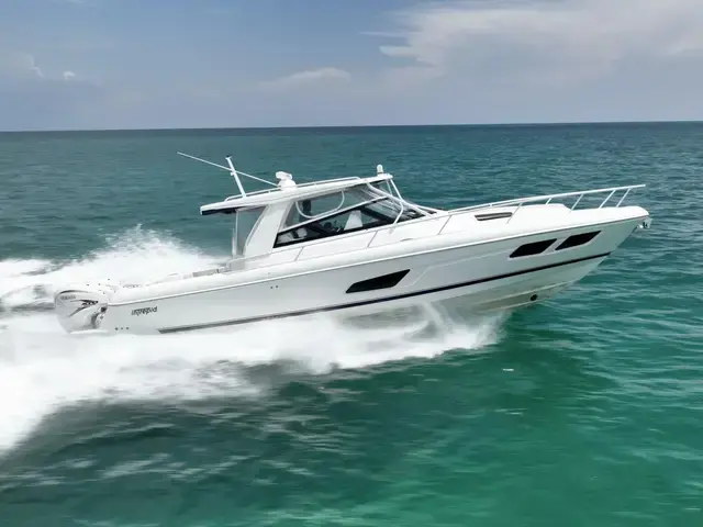 Intrepid Boats 438 Evolution