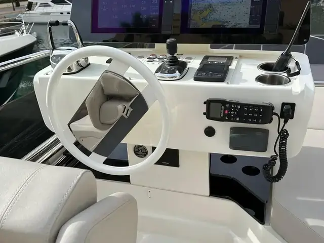 Ferretti Yachts 500