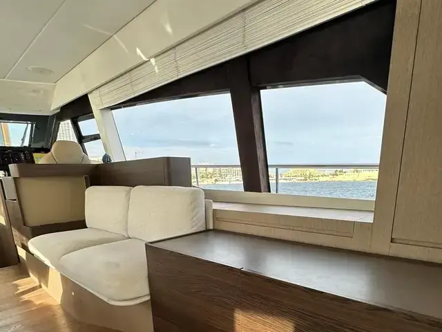 Ferretti Yachts 500