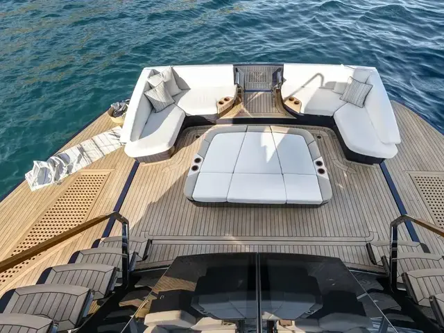 Lazzara Yachts Lsx 67