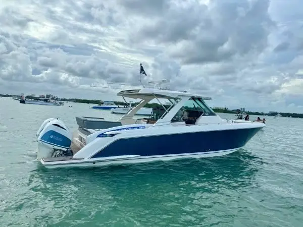 2018 Tiara 38 ls