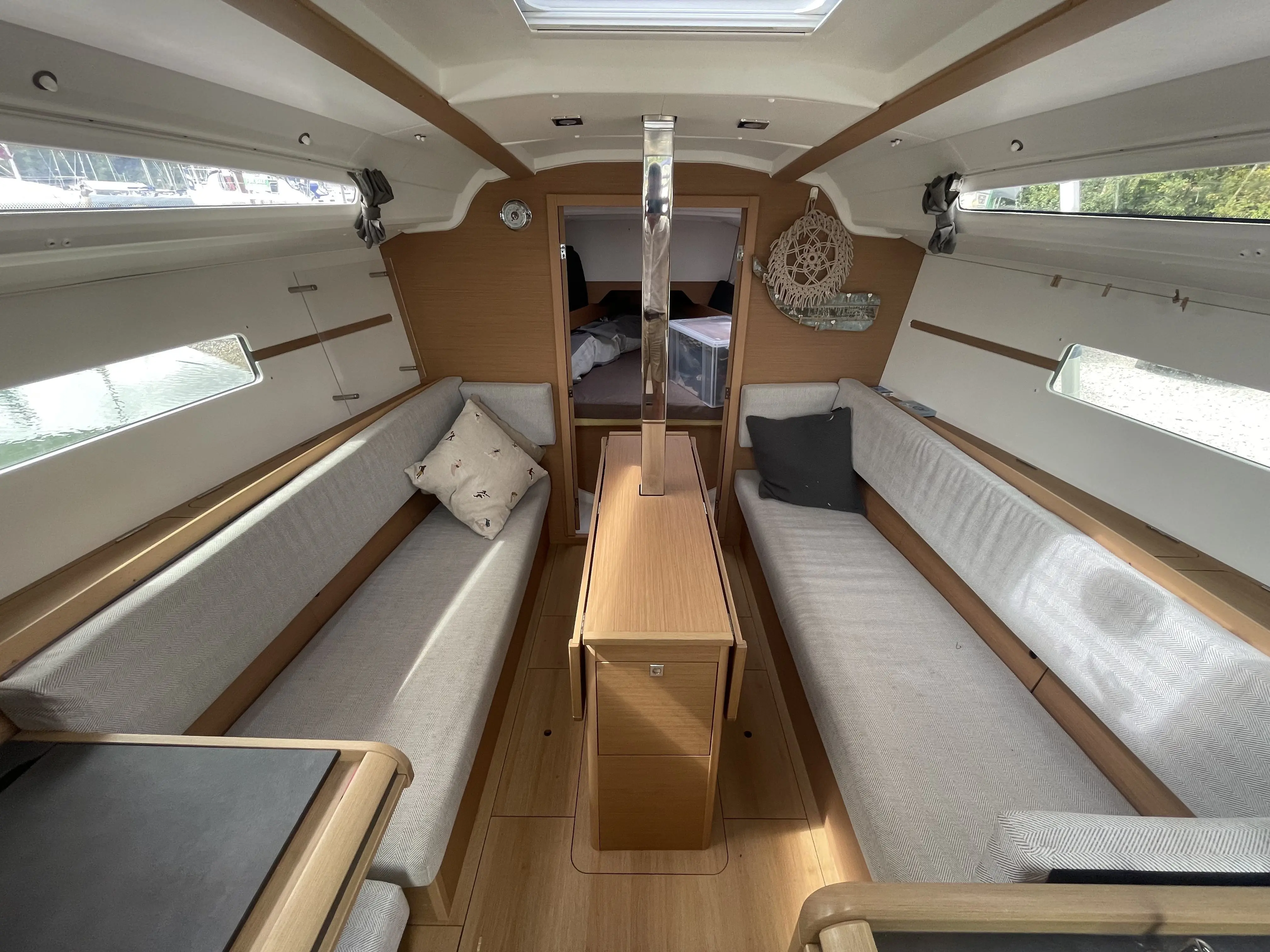 2022 Jeanneau sun odyssey 349