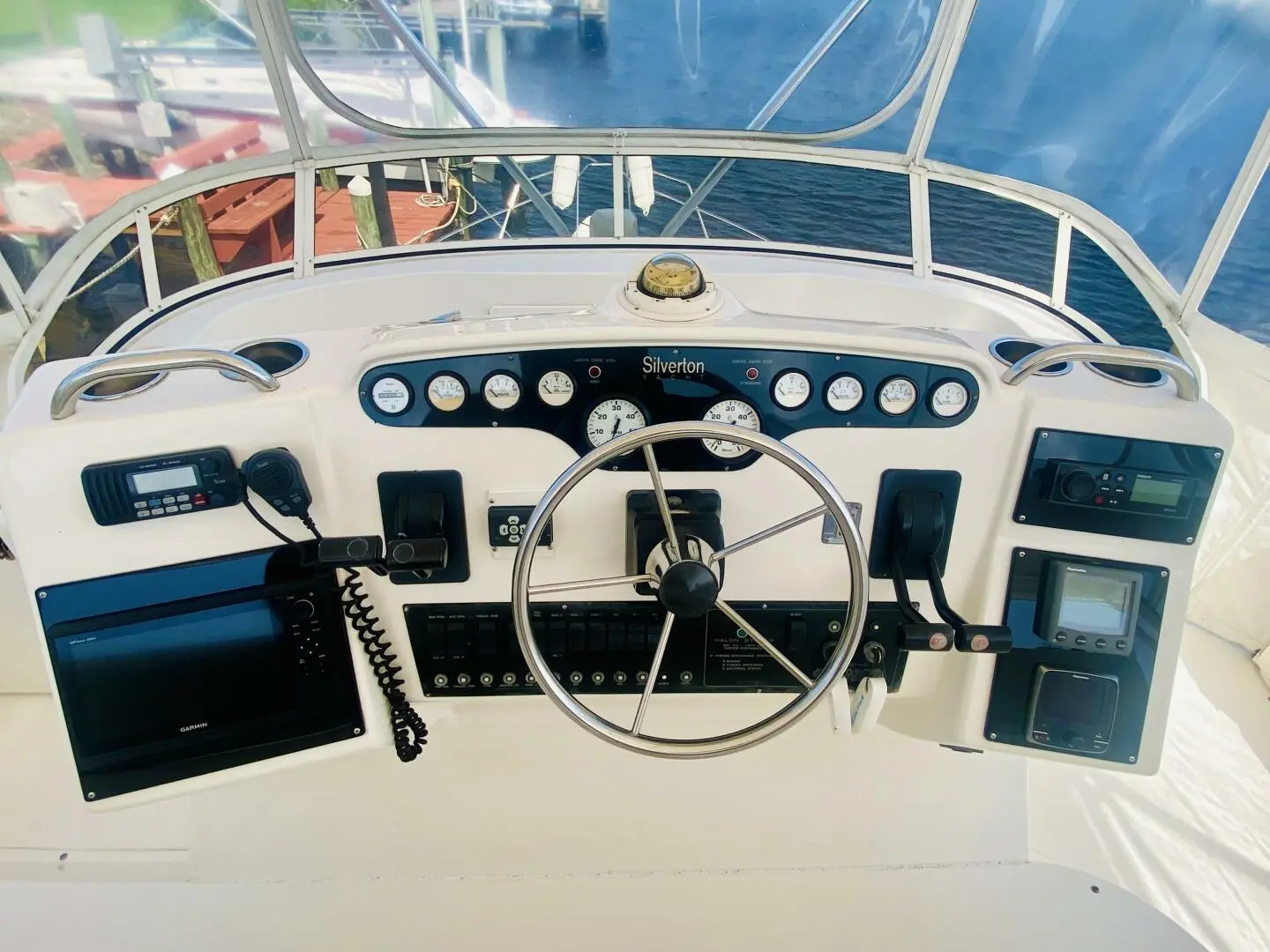 1997 Silverton 39