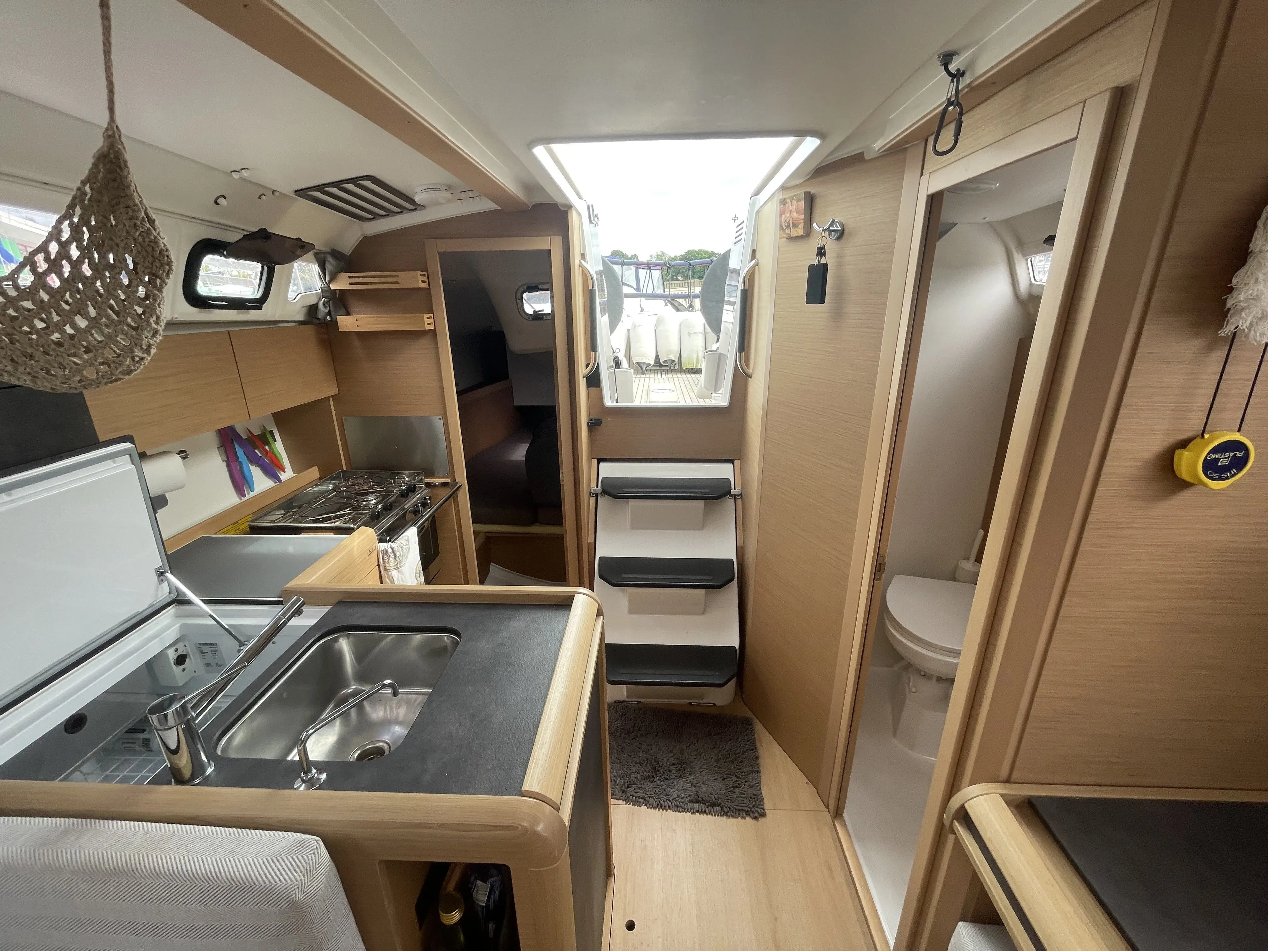 2022 Jeanneau sun odyssey 349