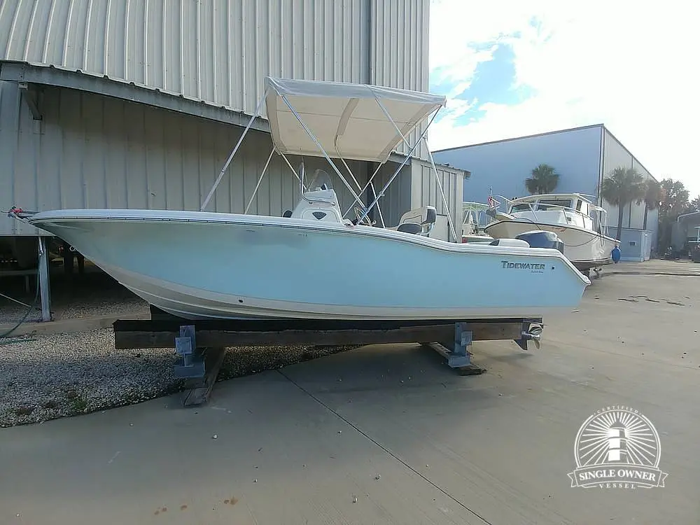 2015 Tidewater Boats 210 lxf