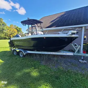 2019 Robalo R202