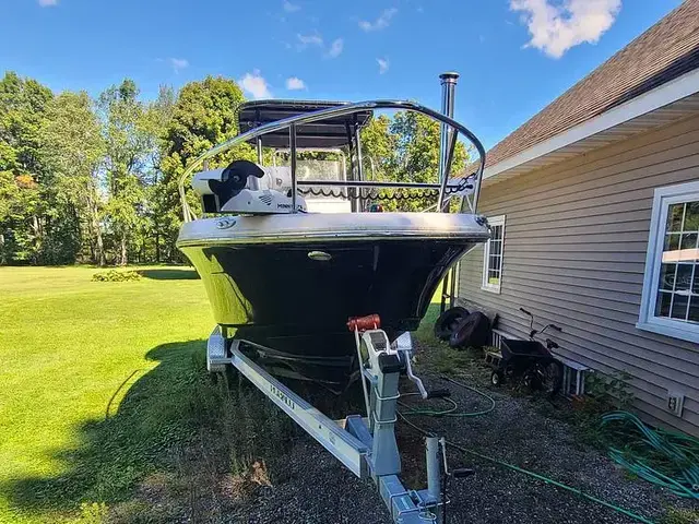 Robalo R202 Explorer