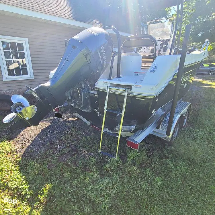 2019 Robalo r202 explorer