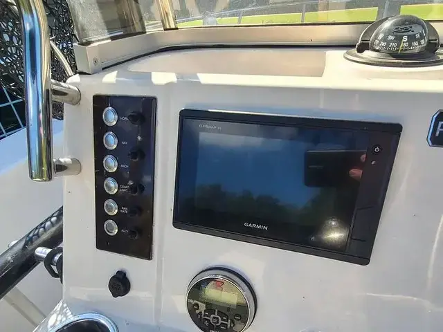 Robalo R202 Explorer