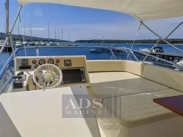 Azimut 53 Fly