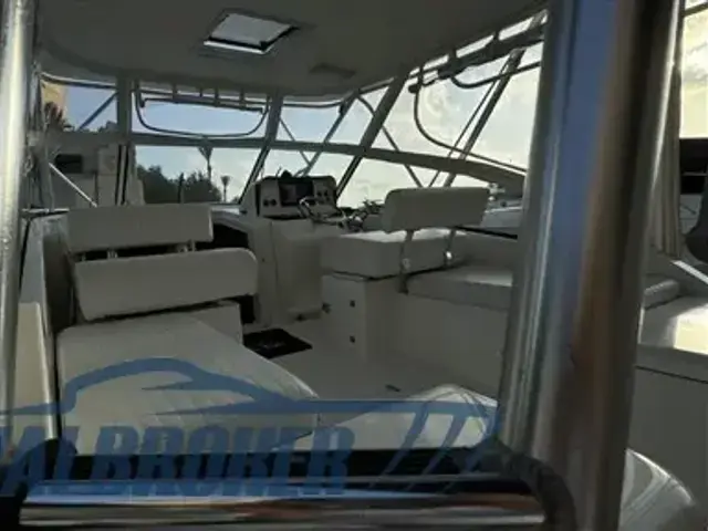 Luhrs 31 Open