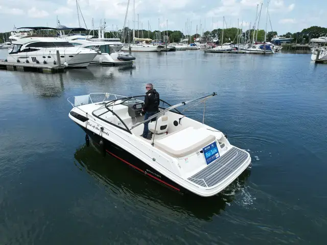 Bayliner VR5