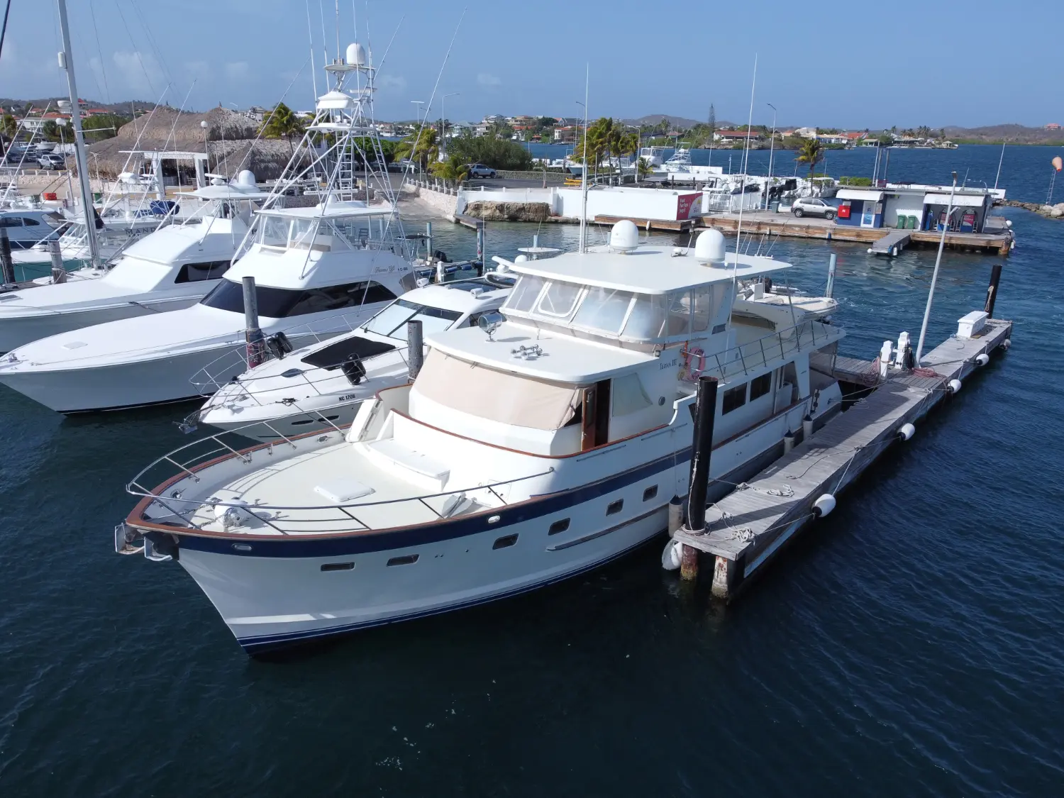 2002 Grand 64 pilothouse