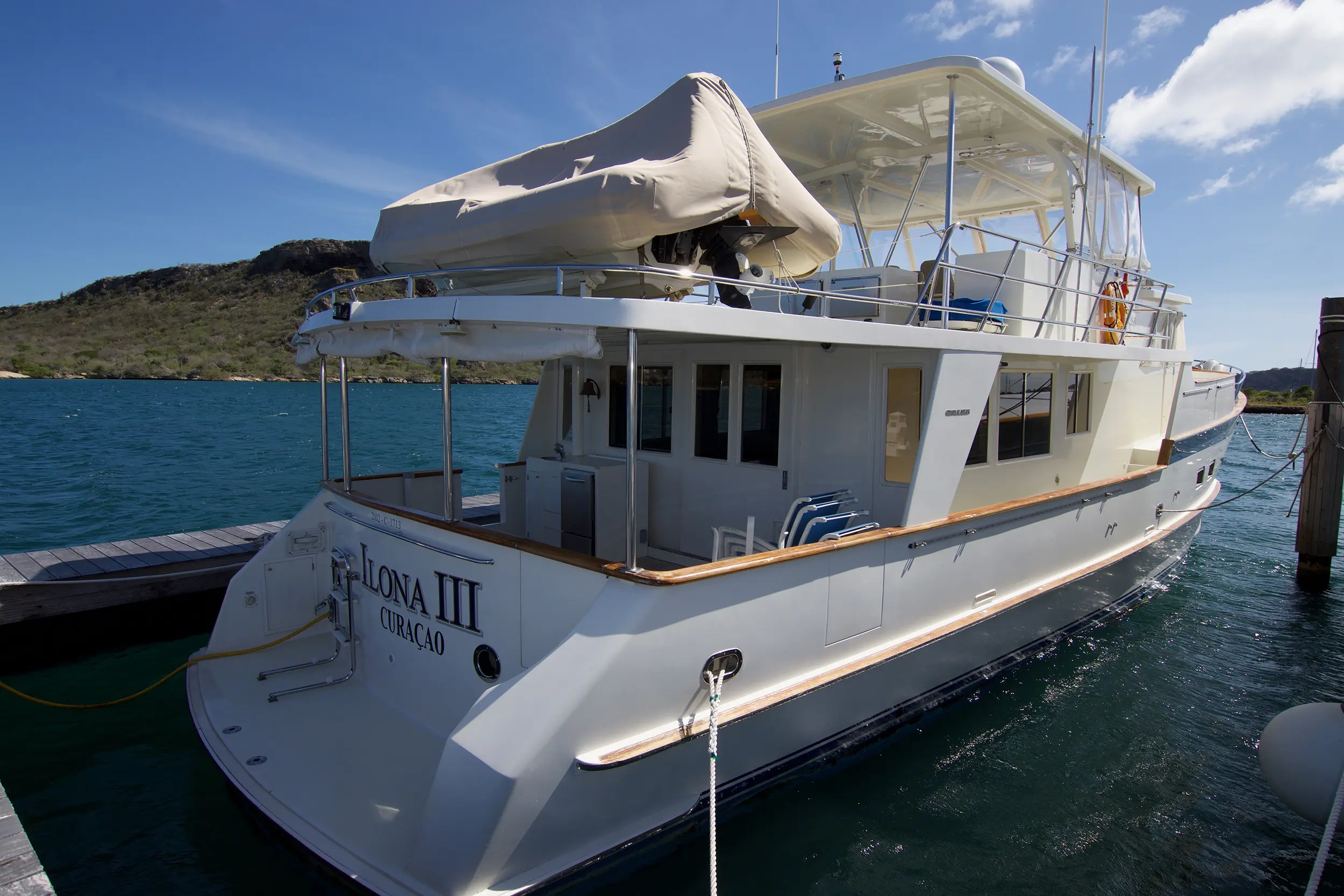 2002 Grand 64 pilothouse