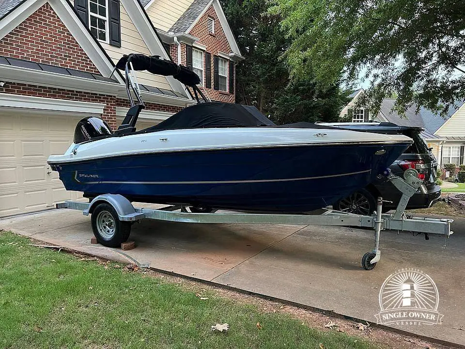 2022 Bayliner vr4