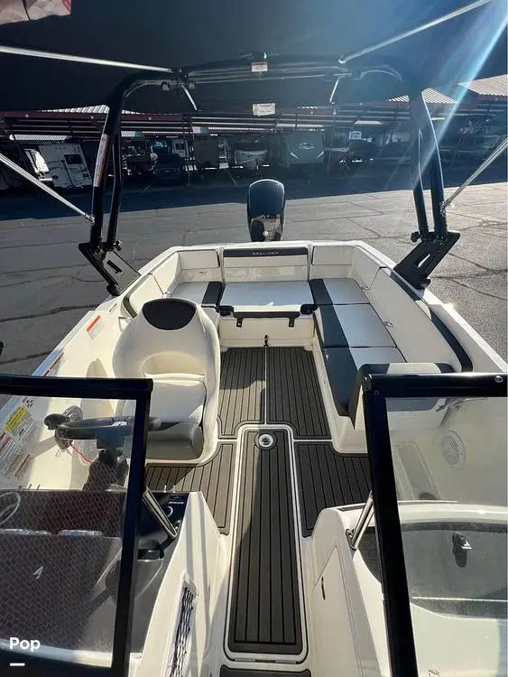 2022 Bayliner vr4