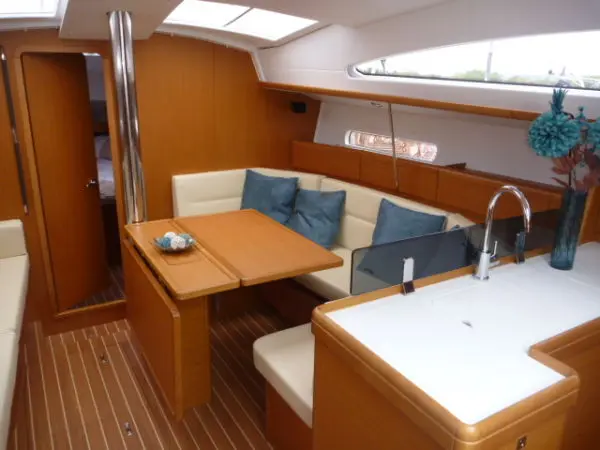 2010 Jeanneau sun odyssey 42 ds