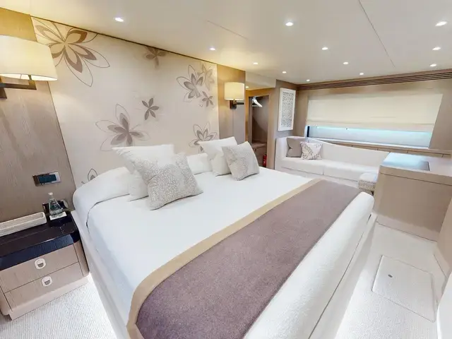 Sunseeker 75 Yacht