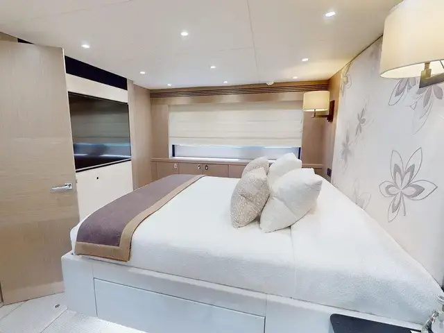 Sunseeker 75 Yacht