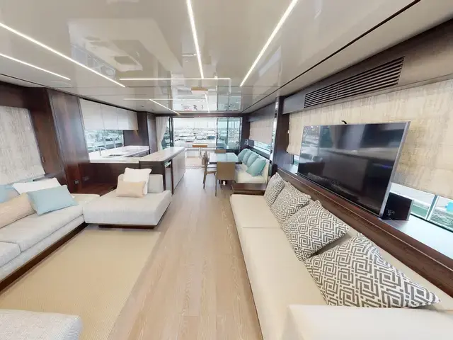 Sunseeker 76 Yacht