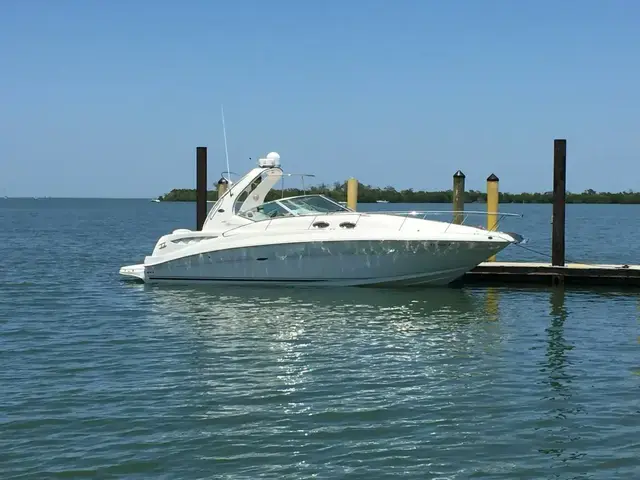 Sea Ray 320 for sale in United States of America for $79,000 (£59,802)