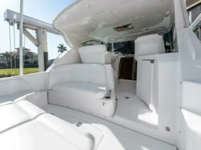 Tiara Yachts 3500 Sovran