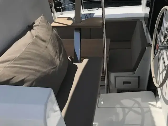 Fountaine Pajot Lucia 40