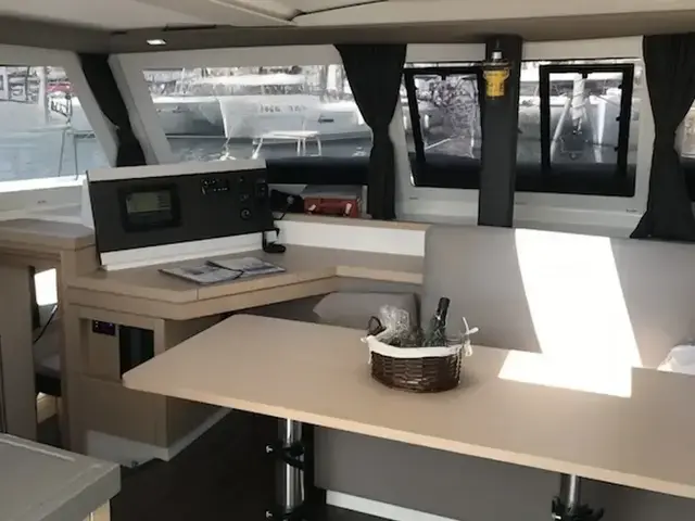 Fountaine Pajot Lucia 40