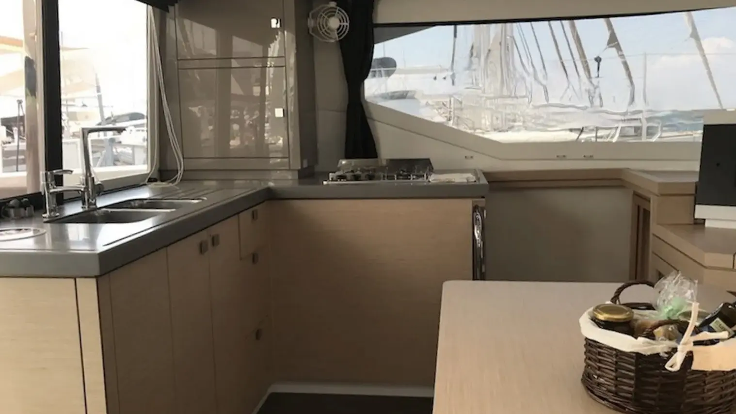 2018 Fountaine Pajot lucia 40