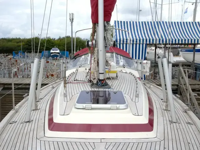 Aphrodite 33