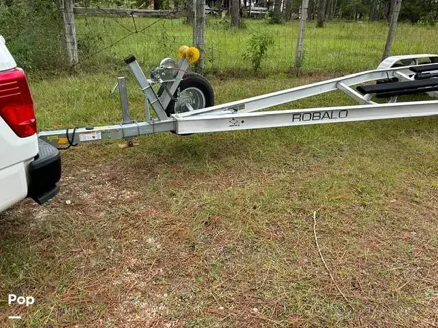 Robalo 246 Cayman