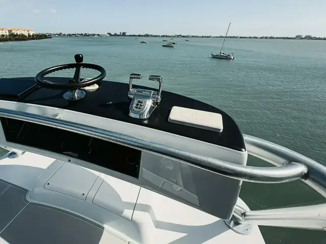 Viking Yachts 60 Convertible