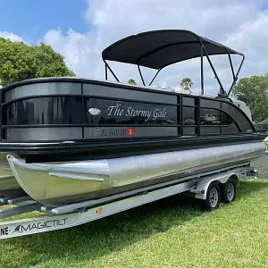 2019 Barletta L25QCSS Blackout Edition