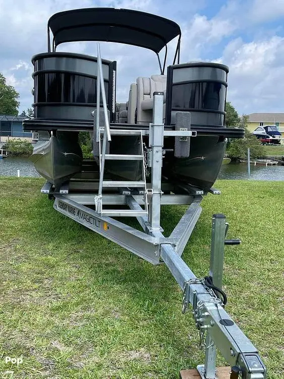 2019 Yamaha l25qcss blackout edition (lusso luxury coastal)