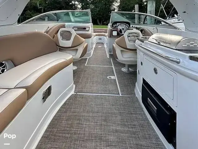 Crownline e280xs