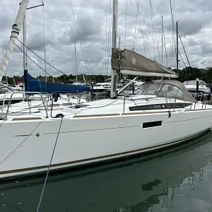 2017 Jeanneau Sun Odyssey 349