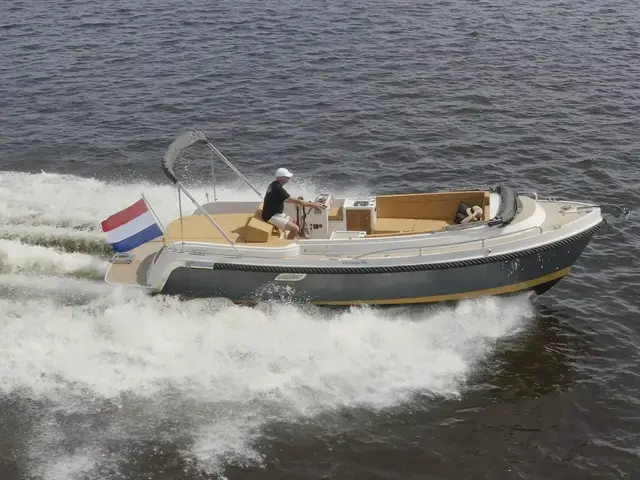 Interboat Intender 850