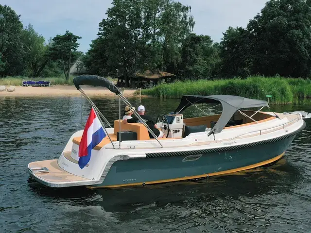 Interboat Intender 850