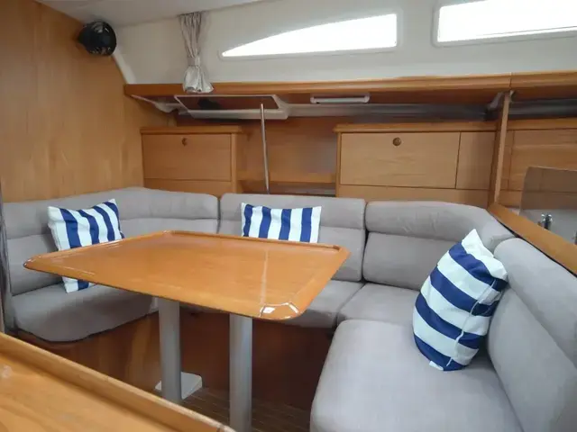 Jeanneau Sun Odyssey 37